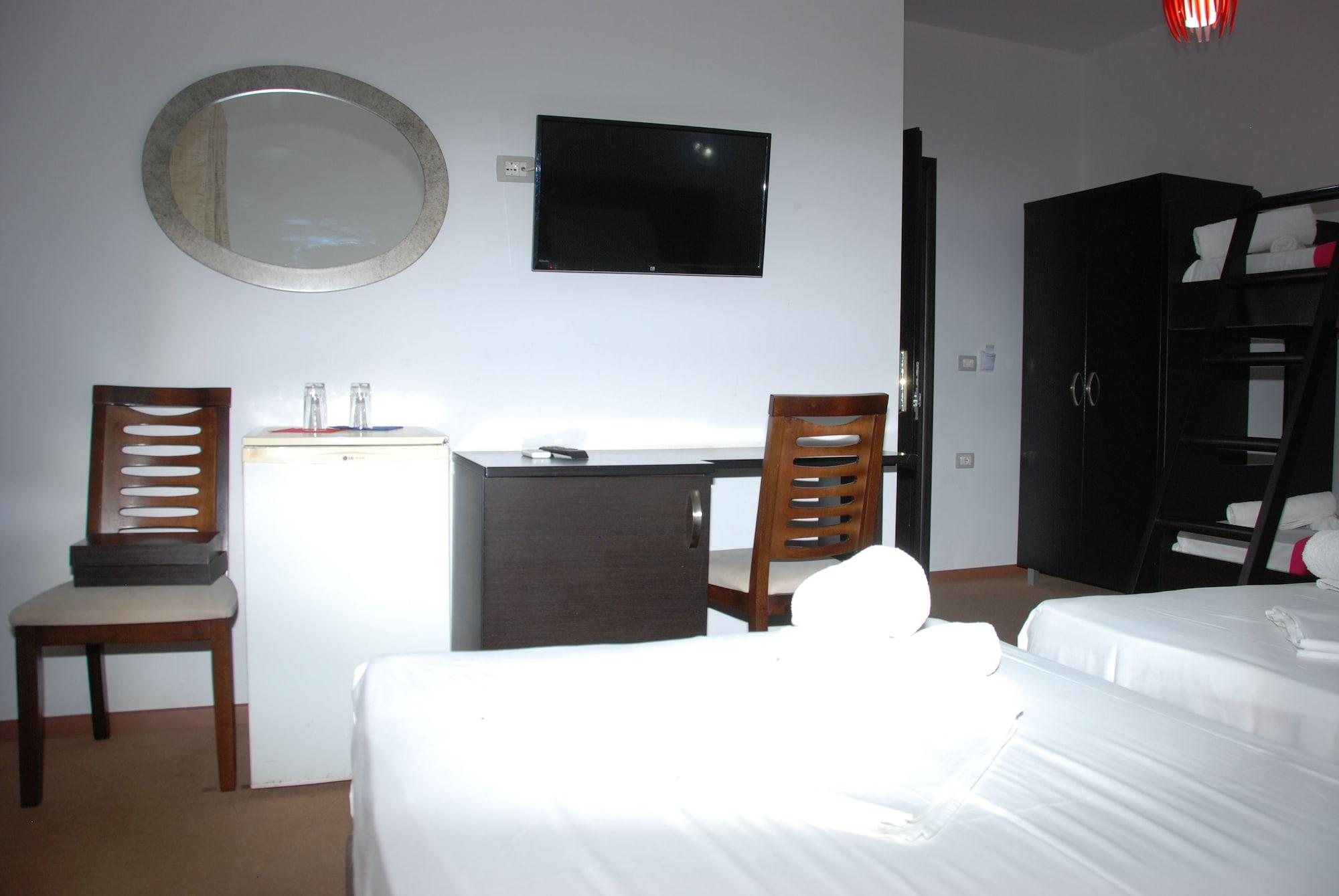 Hotel Strora ساراندا المظهر الخارجي الصورة
