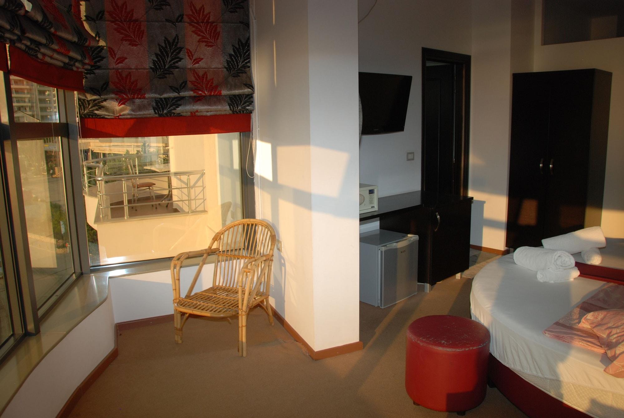 Hotel Strora ساراندا المظهر الخارجي الصورة
