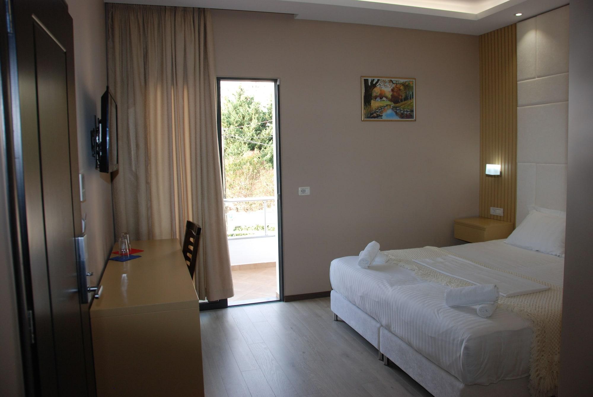 Hotel Strora ساراندا المظهر الخارجي الصورة