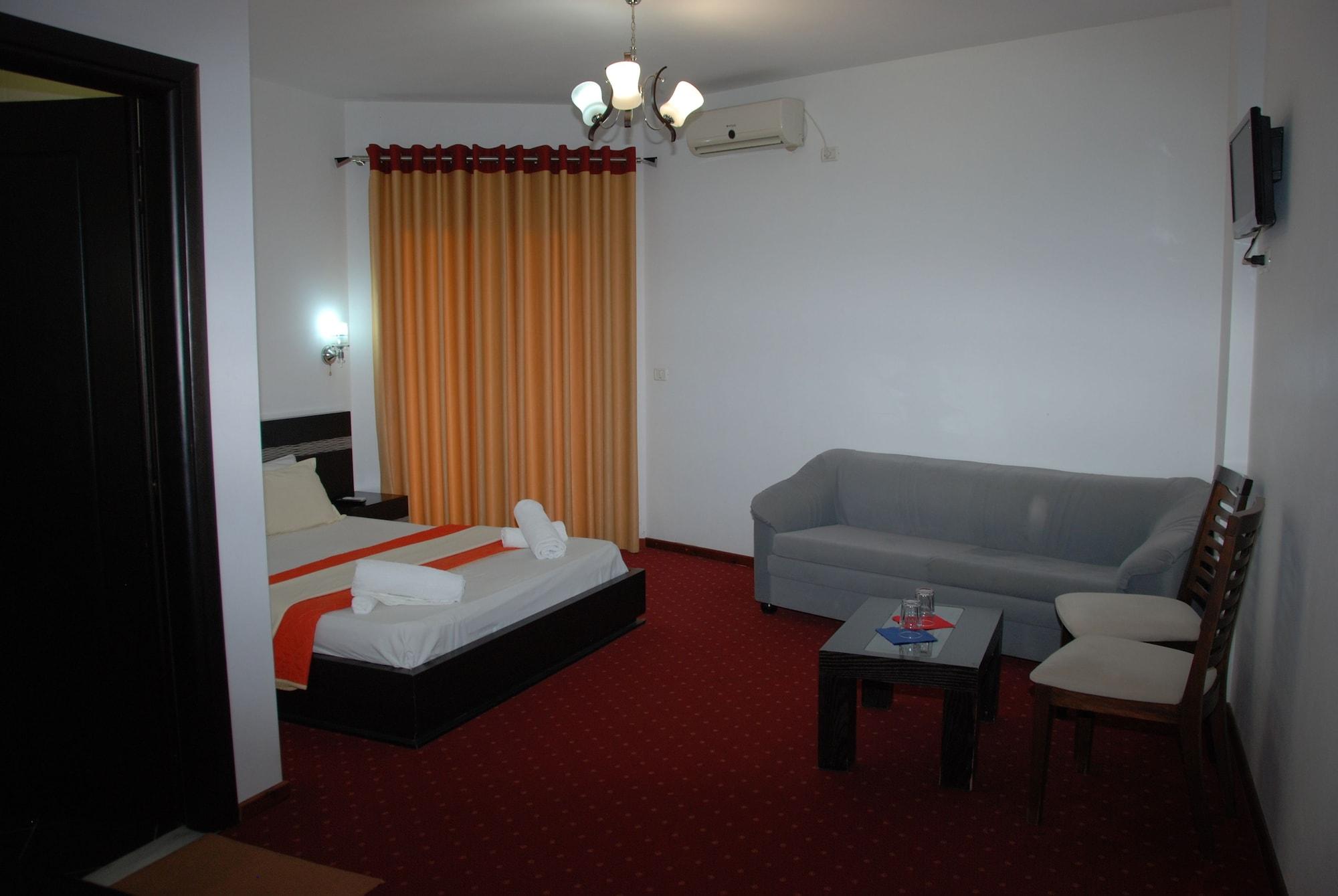 Hotel Strora ساراندا المظهر الخارجي الصورة