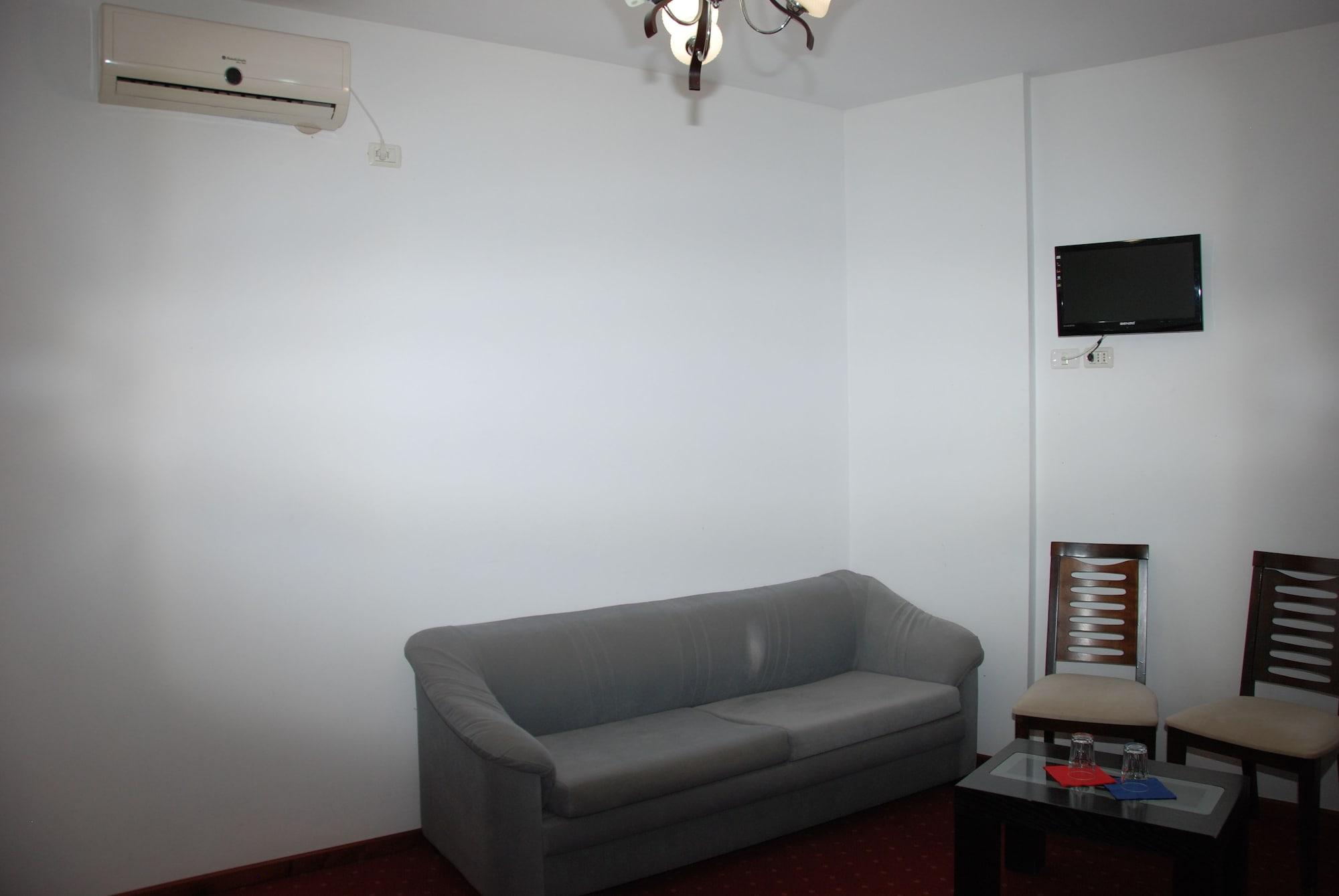 Hotel Strora ساراندا المظهر الخارجي الصورة