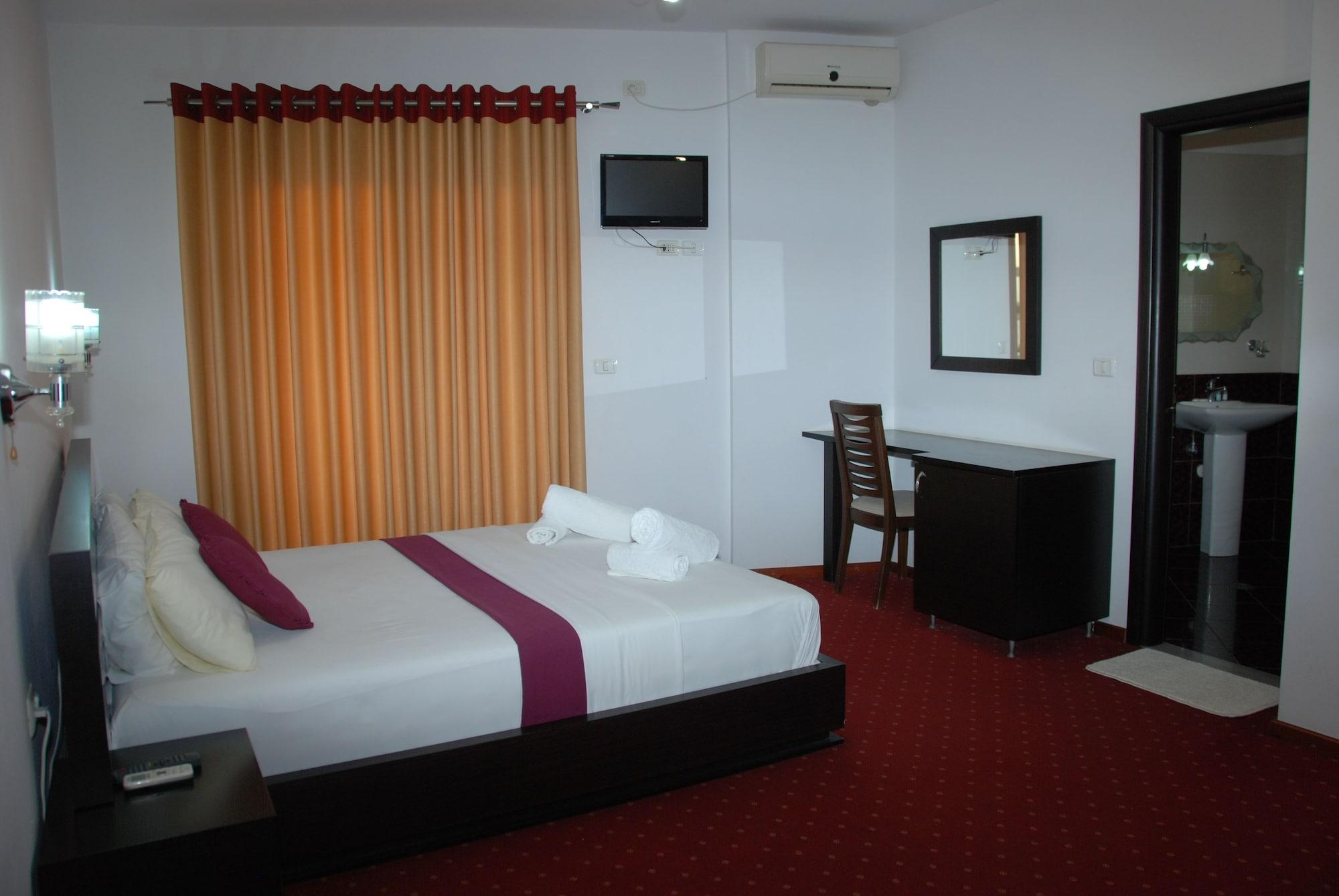 Hotel Strora ساراندا المظهر الخارجي الصورة