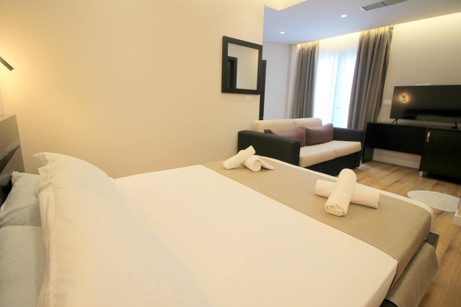 Hotel Strora ساراندا المظهر الخارجي الصورة