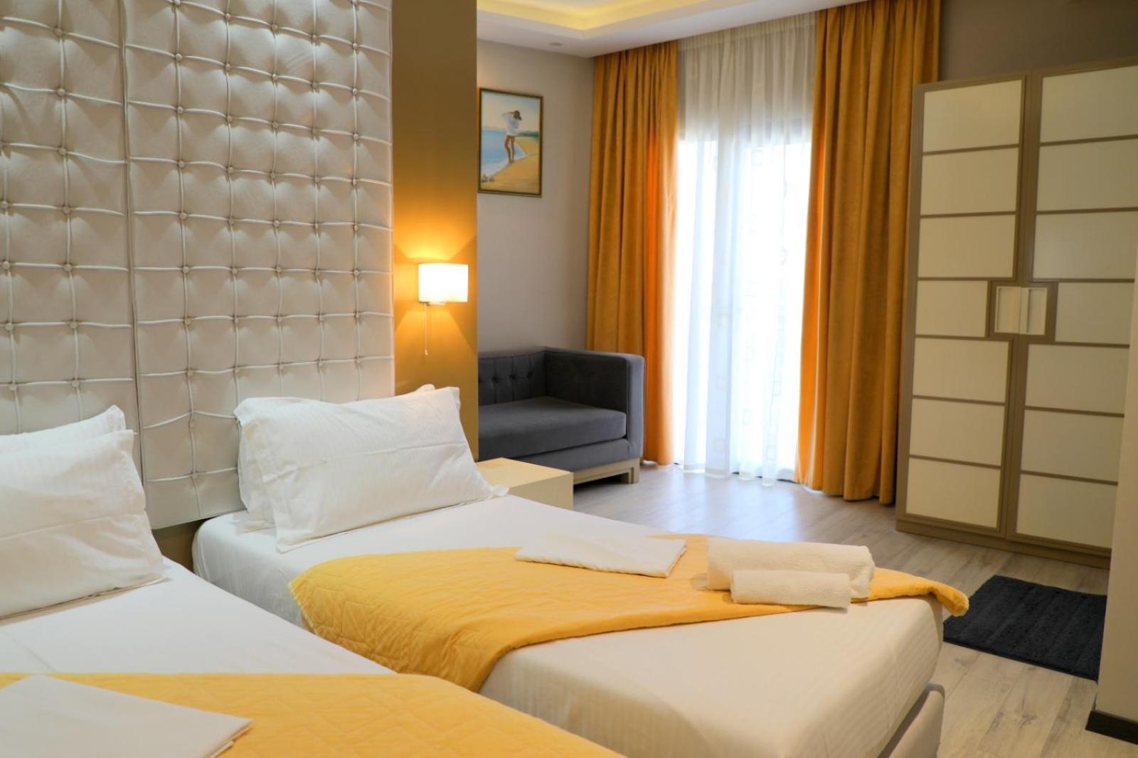 Hotel Strora ساراندا المظهر الخارجي الصورة