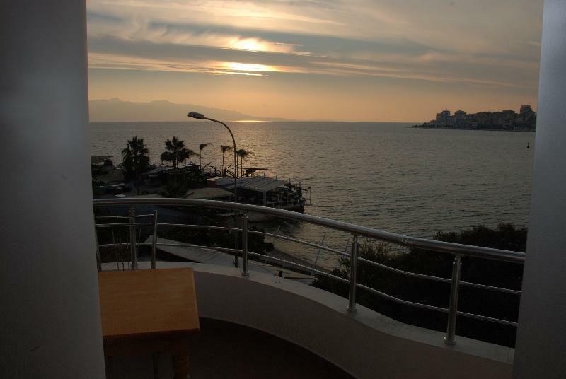 Hotel Strora ساراندا المظهر الخارجي الصورة