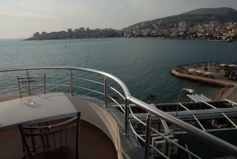 Hotel Strora ساراندا المظهر الخارجي الصورة